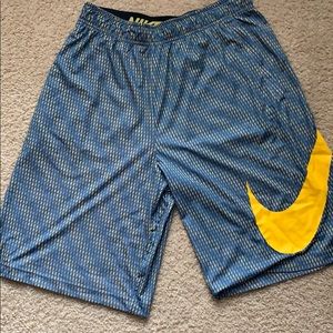Men’s Nike Basketball/Athletic shorts